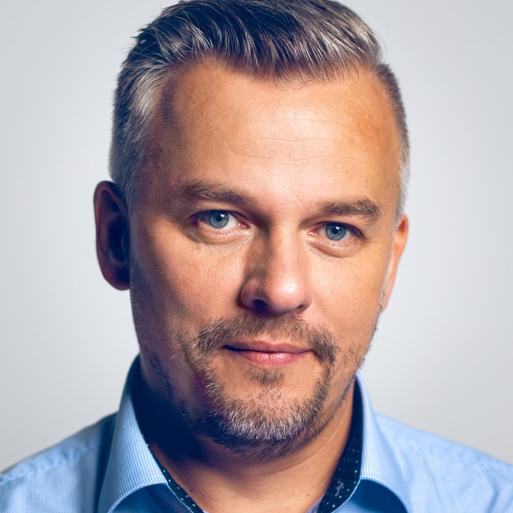 Wersja polska - Wywiady i muzyczne premiery
