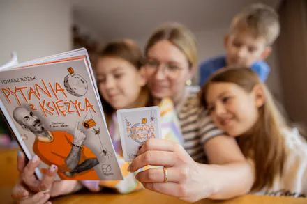 Zgarnij zestaw inspirowany audycją „Pytania z Księżyca”!