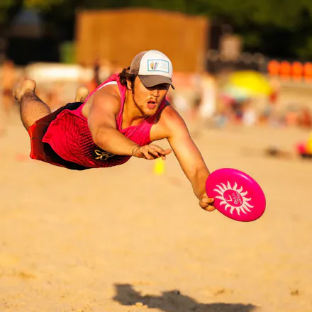 Frisbee wraca na ostrowską plażę