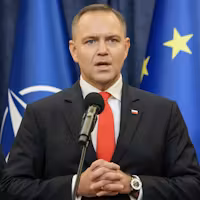 Karol Nawrocki pręży muskuły. „Polityka to twarda gra”