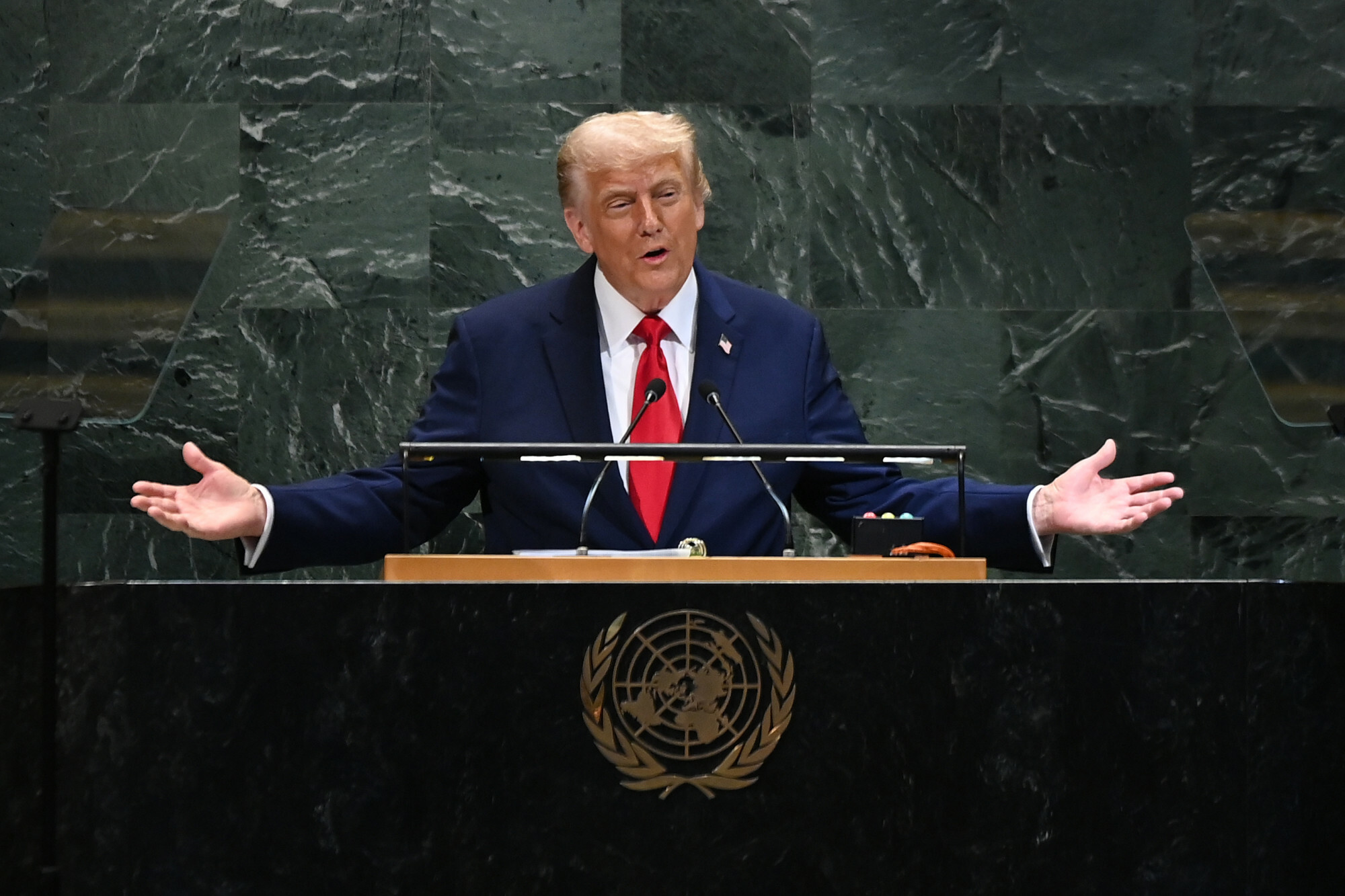 Pokój Trumpa? Plan prezydenta Stanów Zjednoczonych jest kruchy, jak lód