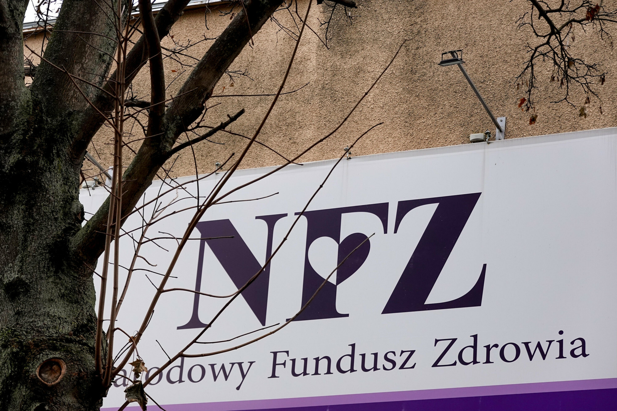 Kłopoty NFZ. Mniej pieniędzy na pacjentów w 2026?